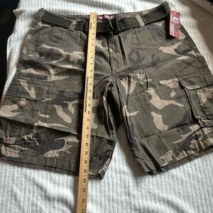 NWT Mens Lee Cargo Shorts size 40